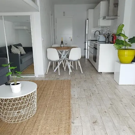 Sunset, Ocean Views 214 דירה