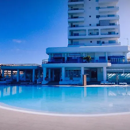 Sunset, Ocean Views 214 דירה *